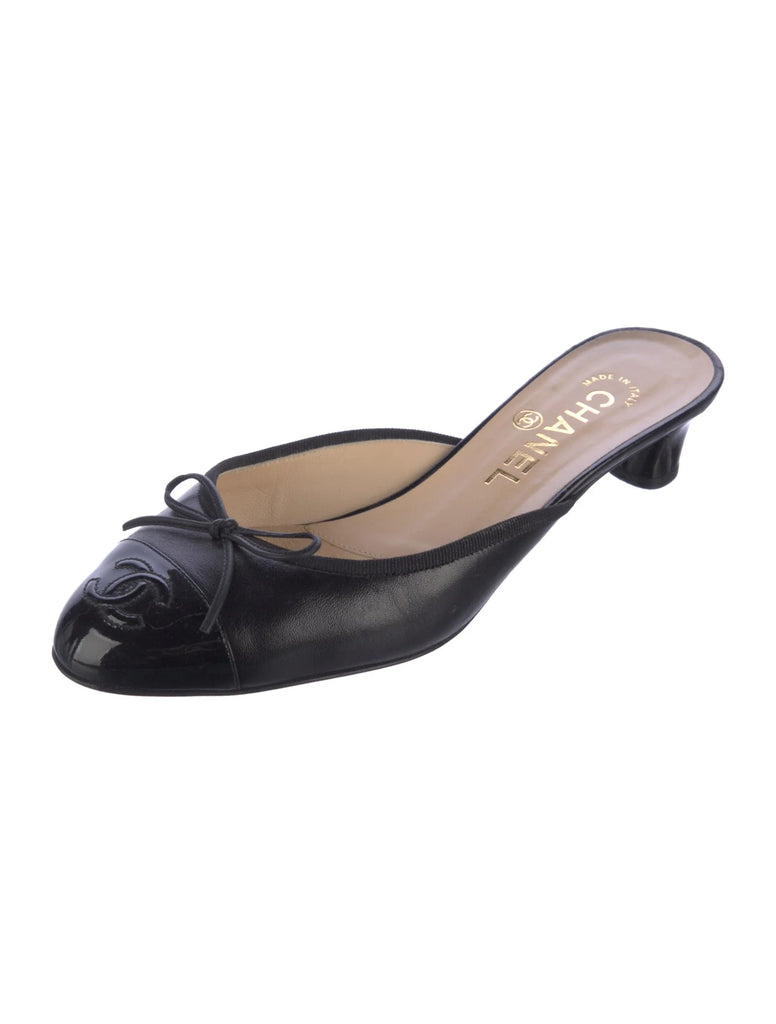 CHANEL LOGO MULES IT 37.5