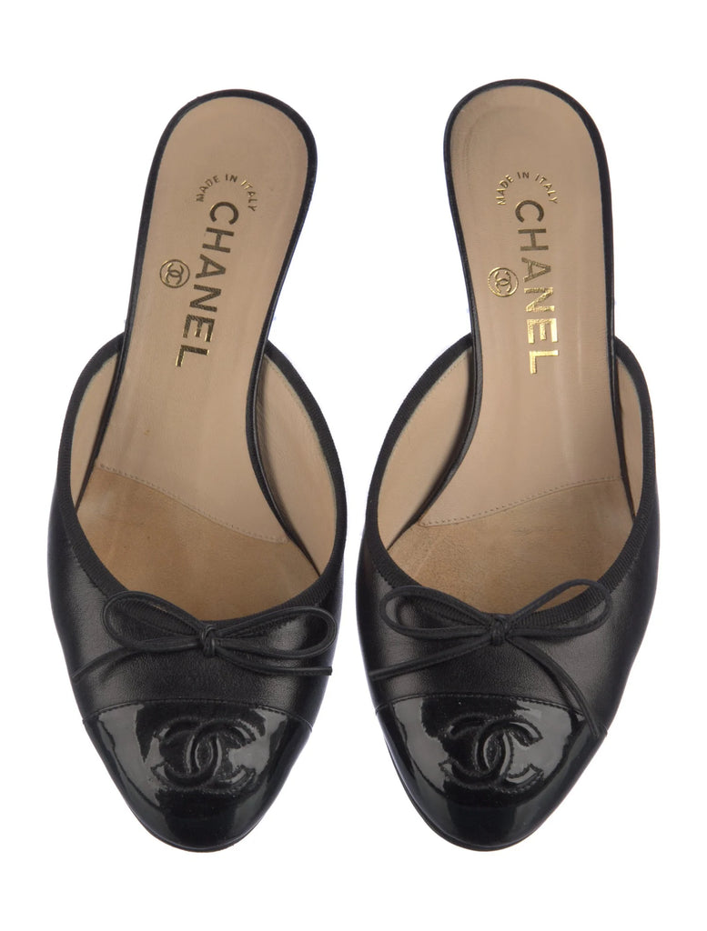 CHANEL LOGO MULES IT 37.5