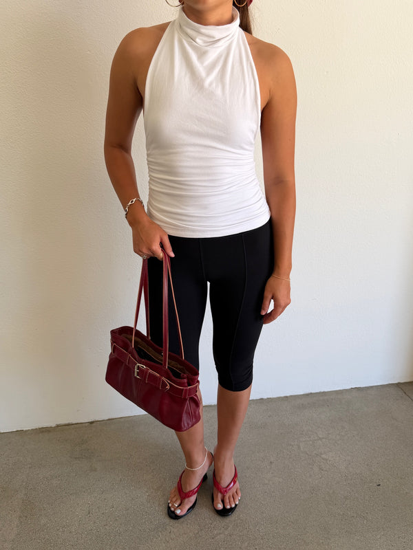 Customer wearing nou shoes