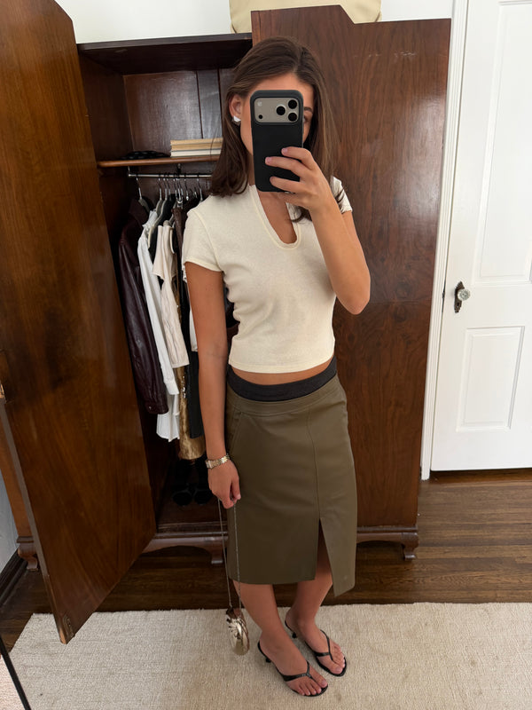 Customer wearing nou shoes