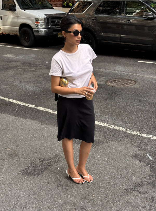 Customer wearing nou shoes