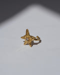 NOU Astra star-shaped toe ring in 24K gold-plated sterling silver with a central crystal detail