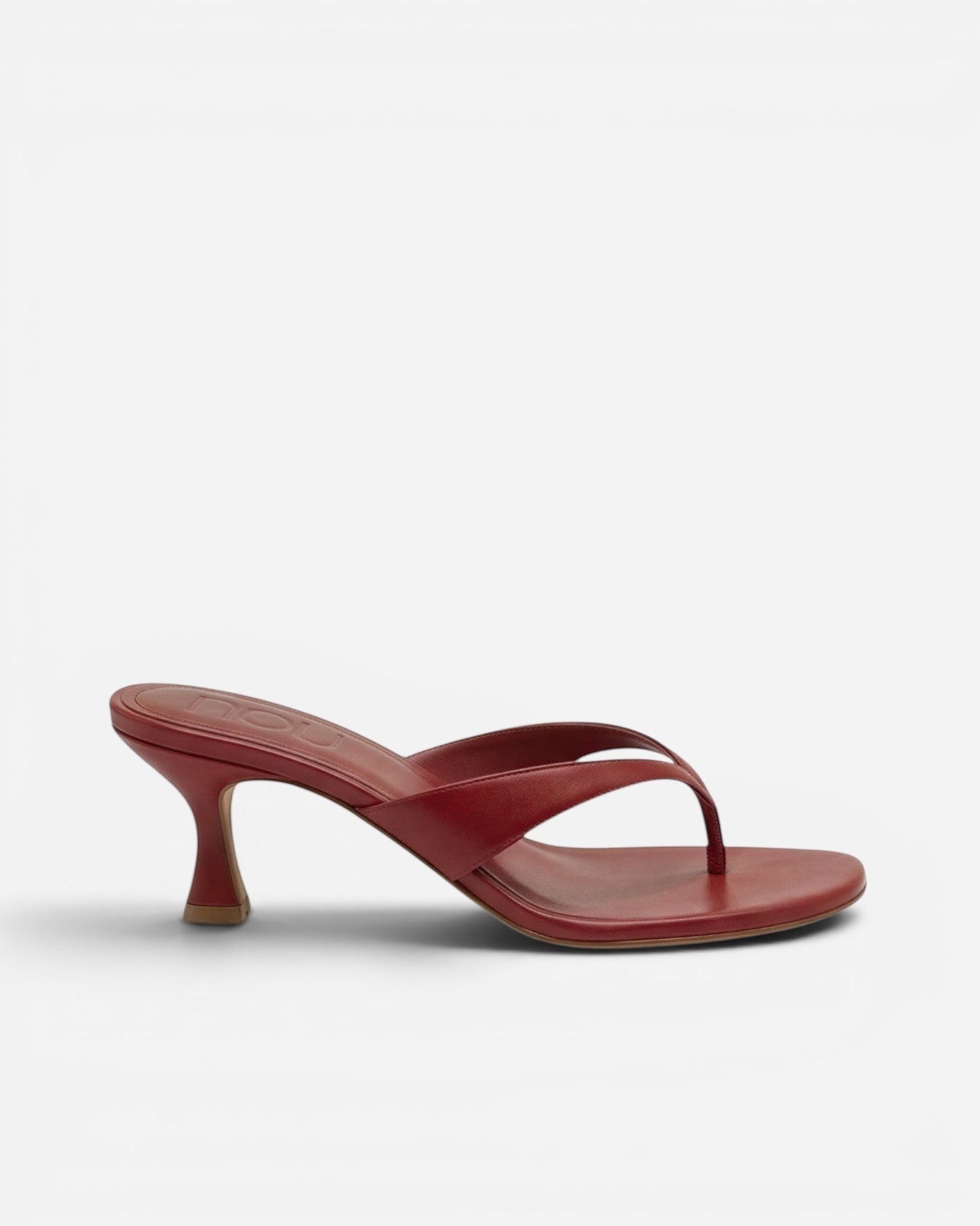 NOU The Kitty red leather thong kitten heel sandals with a sculpted heel