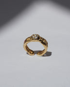 NOU Sirena adjustable toe ring in 24K gold-plated sterling silver with a central stone, handcrafted design.