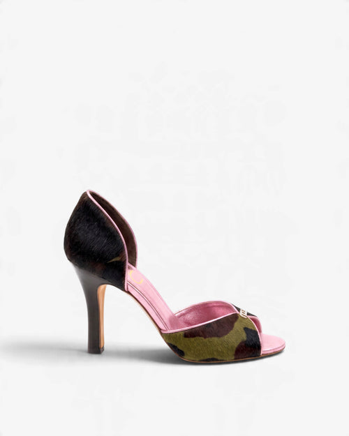 nou-the-pump-camo-ponyhair-heel