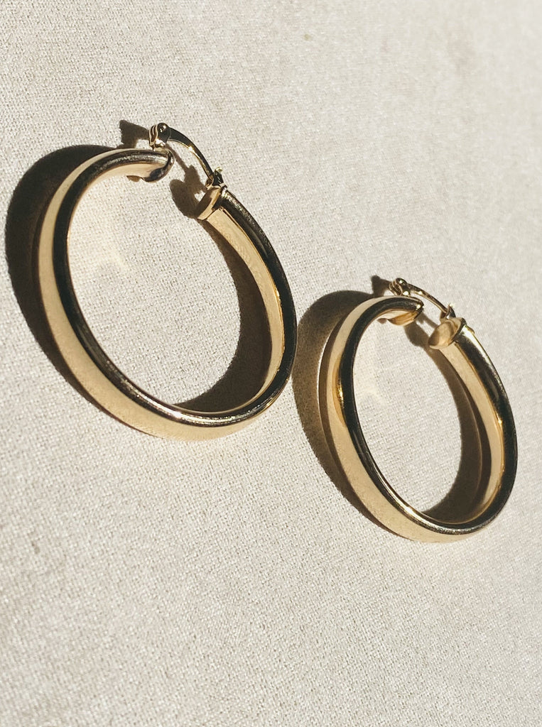 THICK GOLD HINGED HOOPS