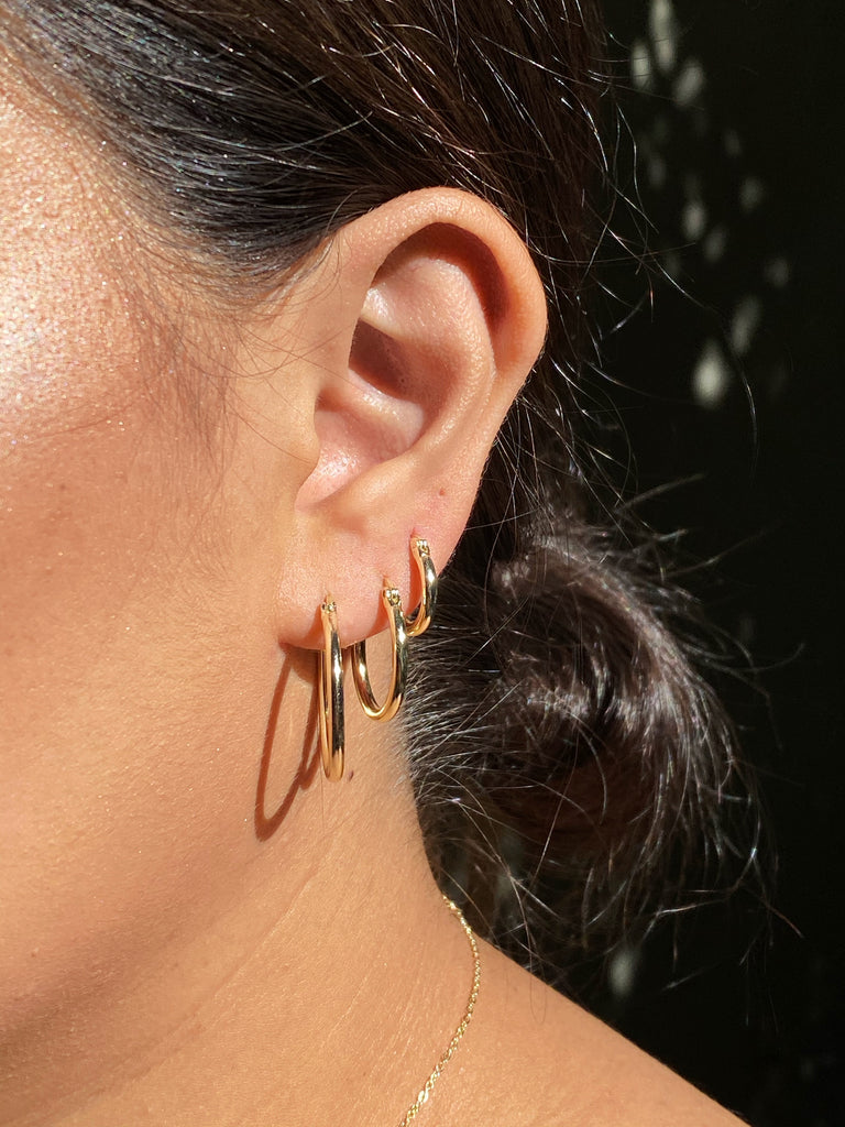 LARGE GOLD HINGED HOOPS