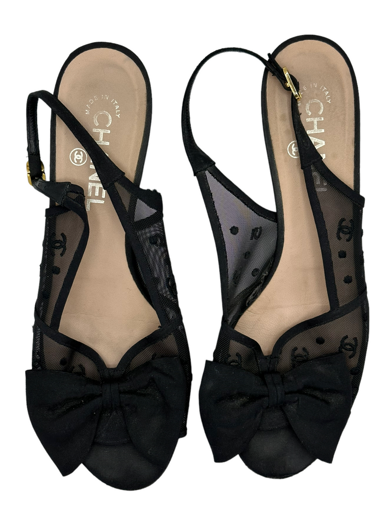 NEW Chanel Lambskin CC Logo Thong Sandals Leather Beige Black Flats Shoes