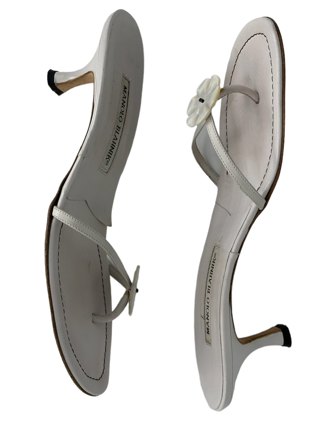 超美品！MANOLO BLAHNIK ハンギシ　38.5 Manolo Blahnik Silver Leather Crystal Open Toe Strappy